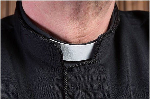 What Priests Wear Every Day: Tradition, Function and Style Behind Clerical Shirts