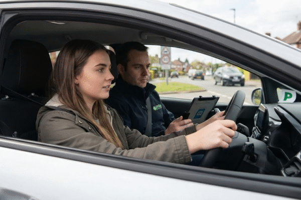 How to Pass Practical Driving Test First Time