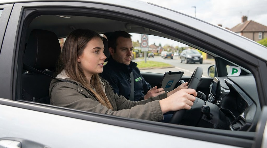 How to Pass Practical Driving Test First Time